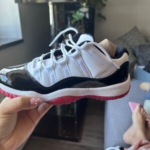 Jordan retro 11 low 5.5Y women size 8
